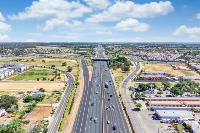 8685 E Stockton Blvd, Elk Grove, CA 95624