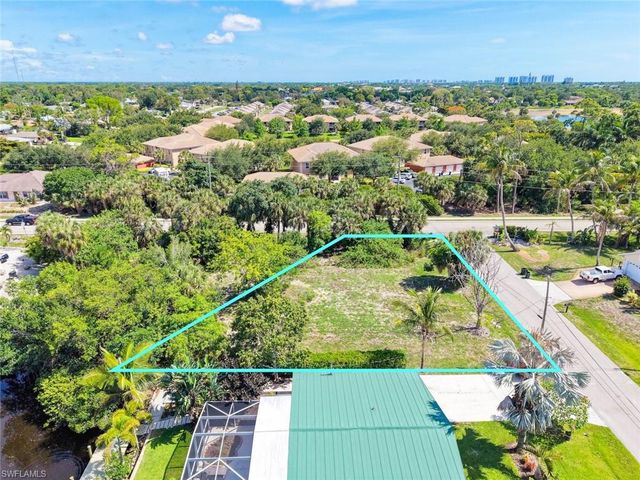 27312 Buccaneer DR, Bonita Springs, FL 34135