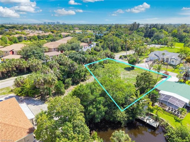 27312 Buccaneer DR, Bonita Springs, FL 34135