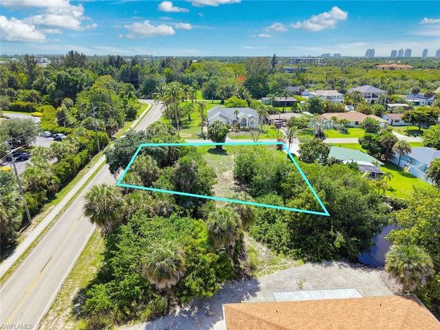 27312 Buccaneer DR, Bonita Springs, FL 34135