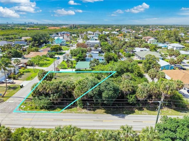 27312 Buccaneer DR, Bonita Springs, FL 34135