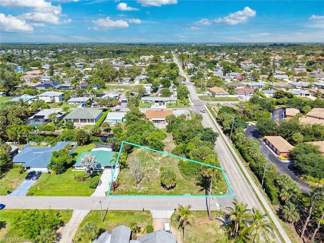 27312 Buccaneer DR, Bonita Springs, FL 34135