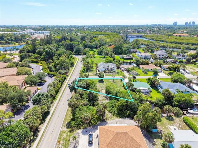 27312 Buccaneer DR, Bonita Springs, FL 34135