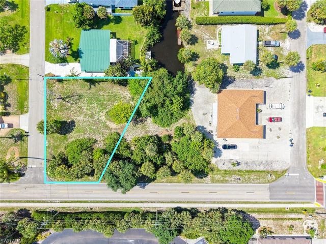 27312 Buccaneer DR, Bonita Springs, FL 34135