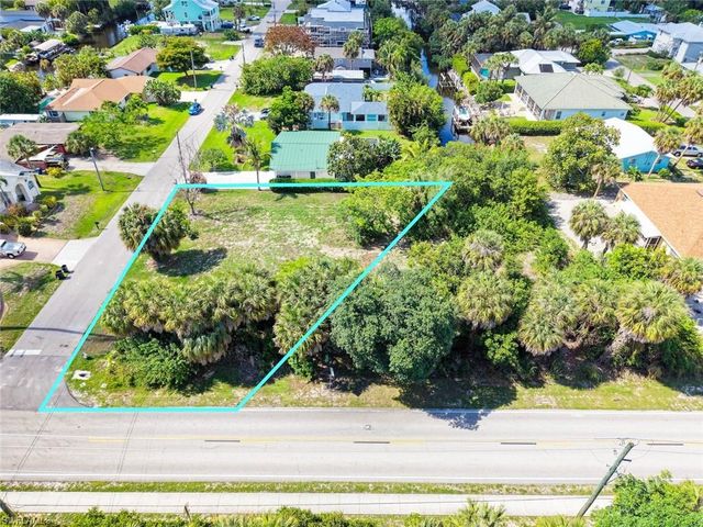 27312 Buccaneer DR, Bonita Springs, FL 34135