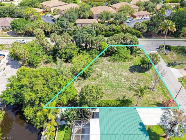 27312 Buccaneer DR, Bonita Springs, FL 34135