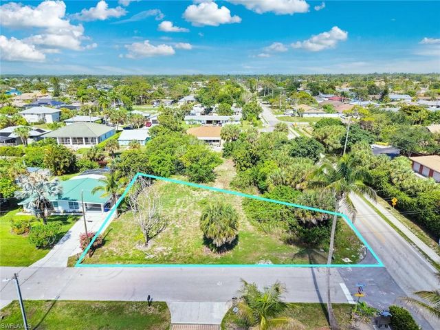 27312 Buccaneer DR, Bonita Springs, FL 34135