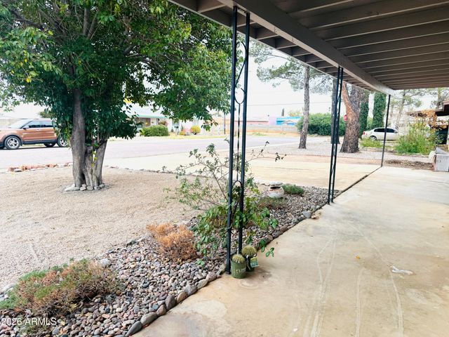 564 HOWARD Drive, Sierra Vista, AZ 85635