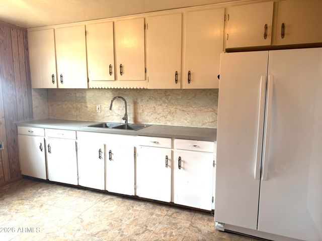 564 HOWARD Drive, Sierra Vista, AZ 85635