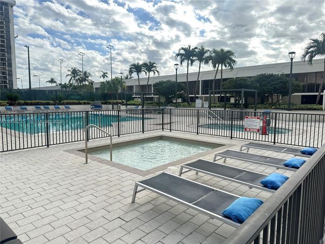 1925 Brickell Ave D1201, Miami, FL 33129