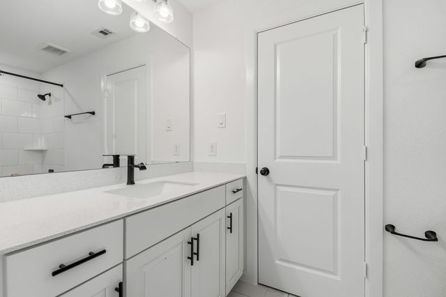 17043 Luminous Ln, Hockley, TX 77447