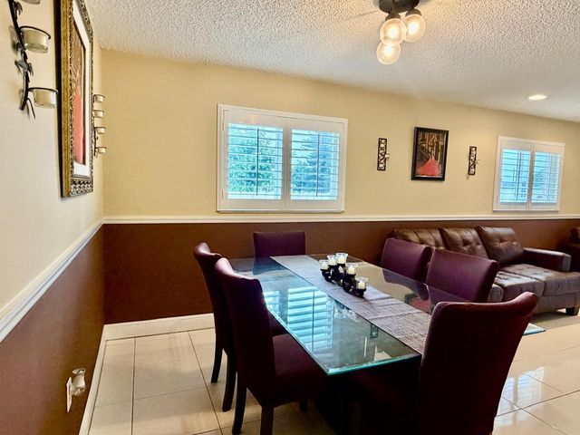 1092 W 32nd Street, Hialeah, FL 33012