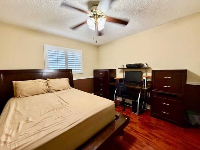 1092 W 32nd Street, Hialeah, FL 33012