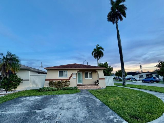 1092 W 32nd Street, Hialeah, FL 33012