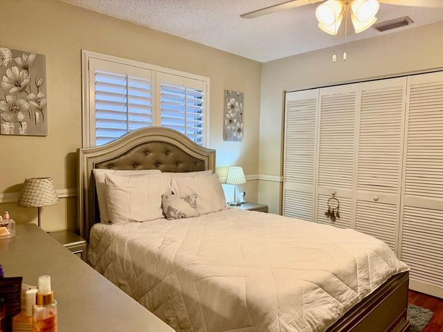 1092 W 32nd Street, Hialeah, FL 33012