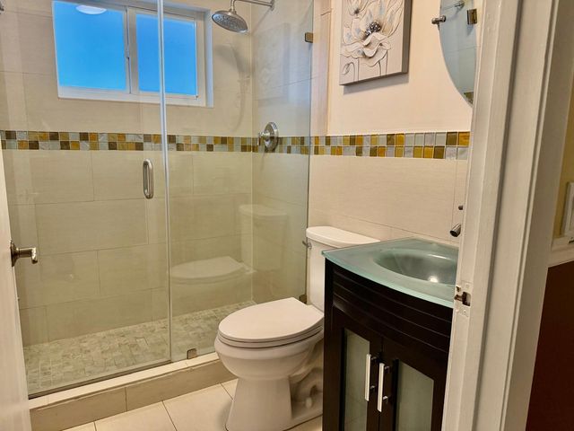 1092 W 32nd Street, Hialeah, FL 33012