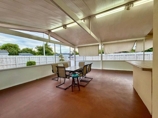 1092 W 32nd Street, Hialeah, FL 33012