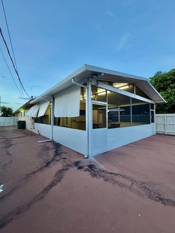 1092 W 32nd Street, Hialeah, FL 33012