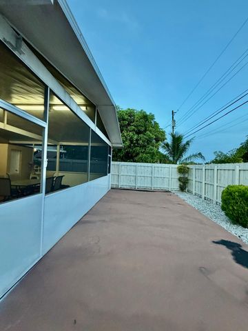 1092 W 32nd Street, Hialeah, FL 33012