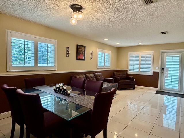 1092 W 32nd Street, Hialeah, FL 33012