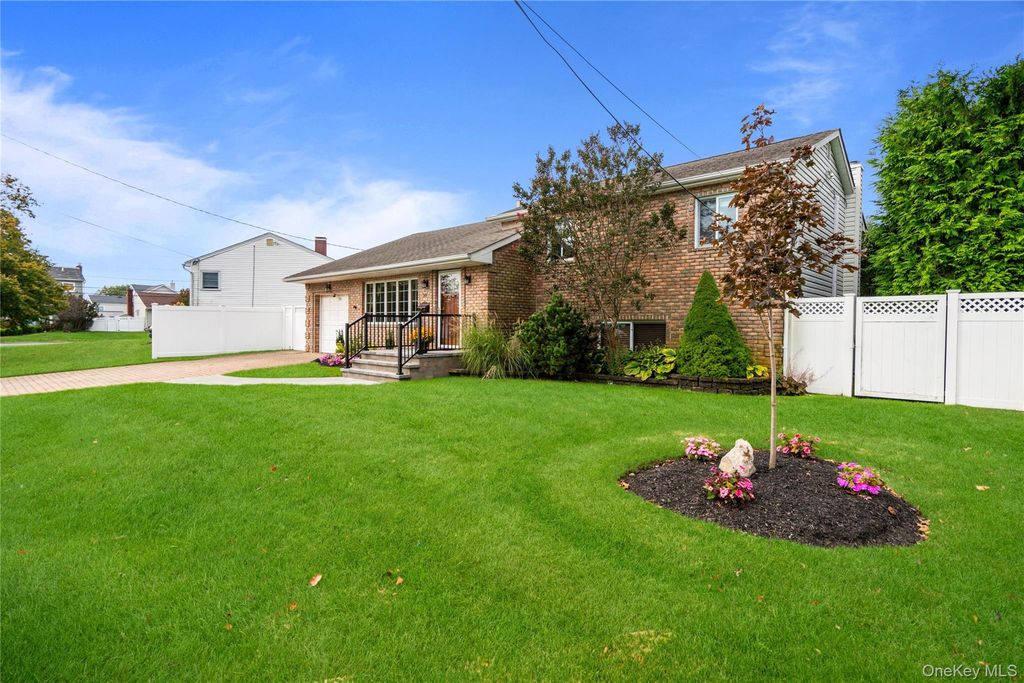 50 Marie Place, Massapequa, NY 11758 — photo 3