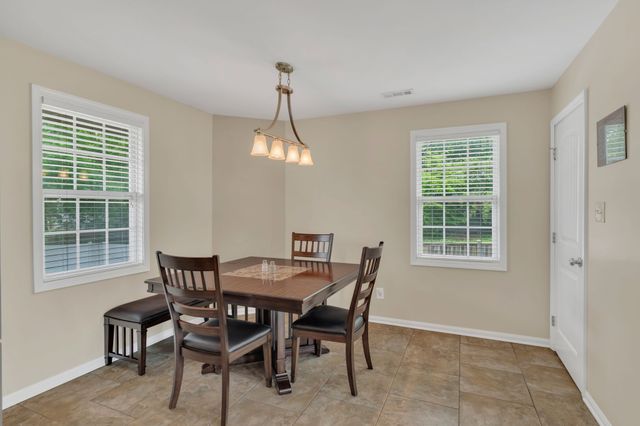 102 Woodyside Dr, Hendersonville, TN 37075