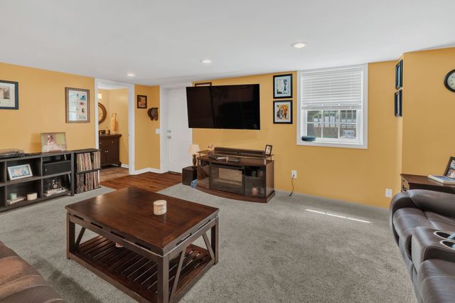 102 Woodyside Dr, Hendersonville, TN 37075