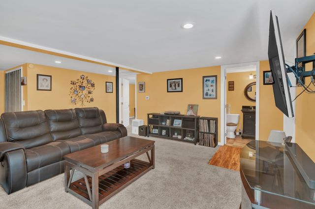 102 Woodyside Dr, Hendersonville, TN 37075