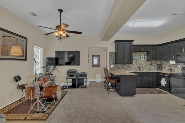 102 Woodyside Dr, Hendersonville, TN 37075