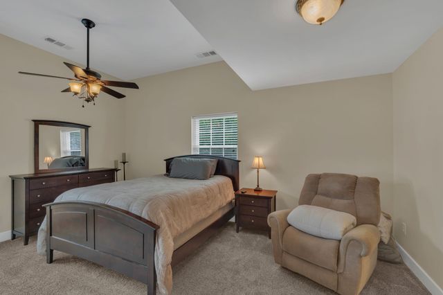 102 Woodyside Dr, Hendersonville, TN 37075