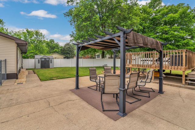 102 Woodyside Dr, Hendersonville, TN 37075