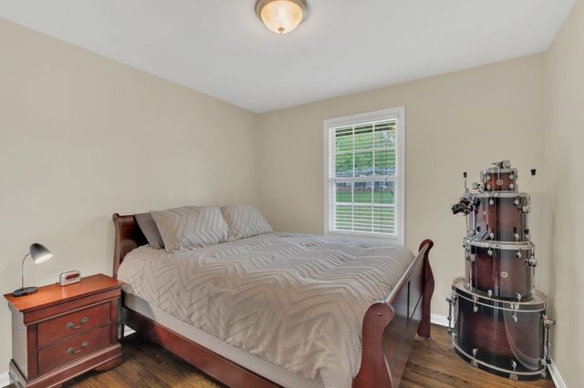 102 Woodyside Dr, Hendersonville, TN 37075