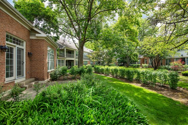 301 Princeton Lane, Glenview, IL 60026