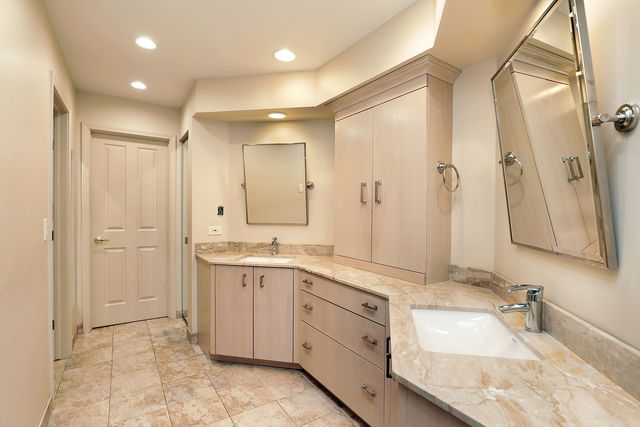 301 Princeton Lane, Glenview, IL 60026