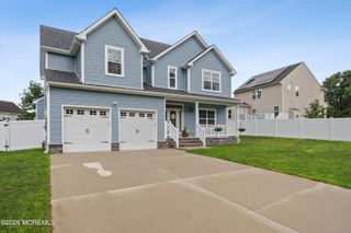 4 Harpoon Drive, Barnegat, NJ 08005