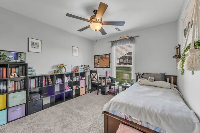 203 Quail Ct, Clarksville, TN 37042