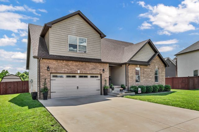 203 Quail Ct, Clarksville, TN 37042