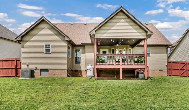 203 Quail Ct, Clarksville, TN 37042