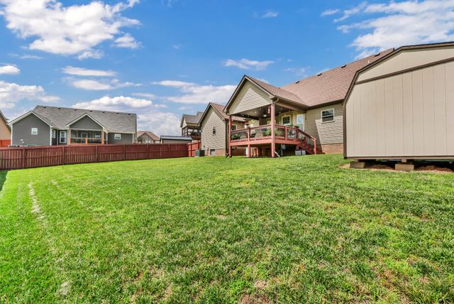 203 Quail Ct, Clarksville, TN 37042