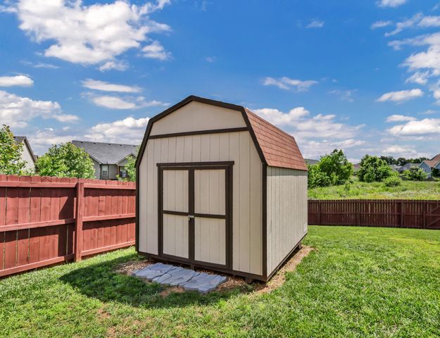 203 Quail Ct, Clarksville, TN 37042