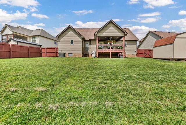 203 Quail Ct, Clarksville, TN 37042