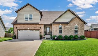 203 Quail Ct, Clarksville, TN 37042