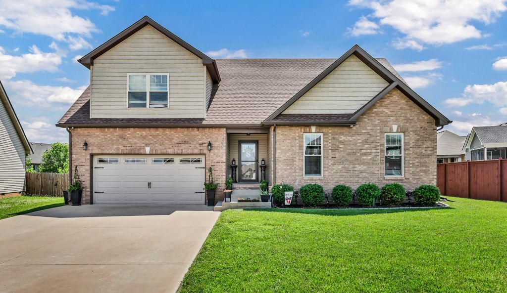 203 Quail Ct, Clarksville, TN 37042