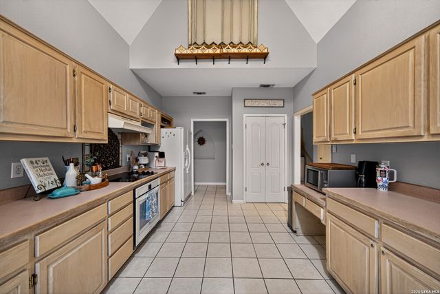 2126 PIPESTONE DR, San Antonio, TX 78232