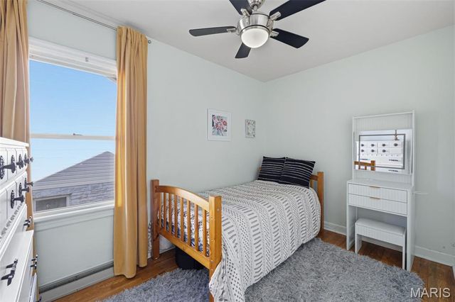 9233 Southview Lane, St Louis, MO 63123