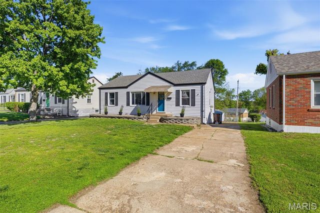 9233 Southview Lane, St Louis, MO 63123