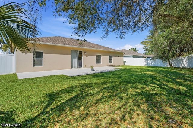 15080 Hawks Shadow DR S, Fort Myers, FL 33905