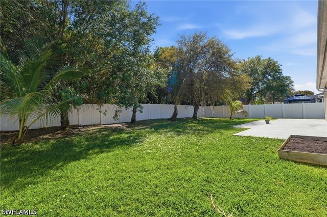 15080 Hawks Shadow DR S, Fort Myers, FL 33905