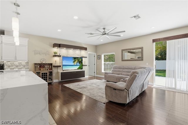 15080 Hawks Shadow DR S, Fort Myers, FL 33905