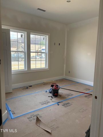 616 South Pine Street, Elizabethton, TN 37643